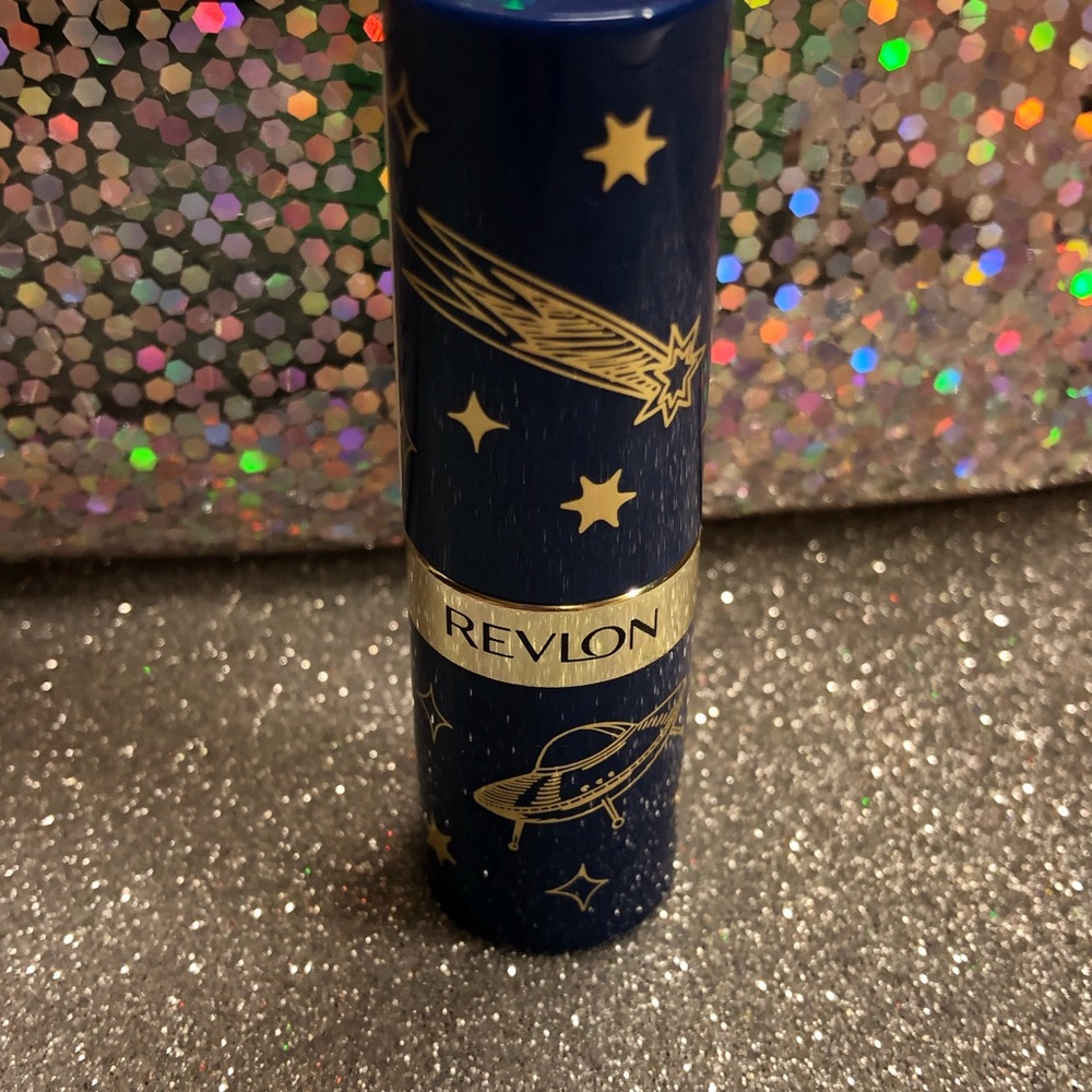 REVLON Metallic Lipstick Marooned On Mars 064 - Picture 2 of 3